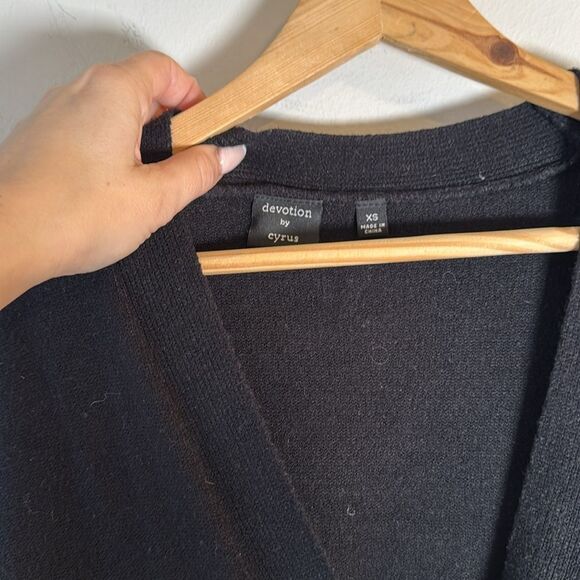 EUC Devotion by Cyrus Black Tunic Cardigan Sweater XS - Picture 4 of 6